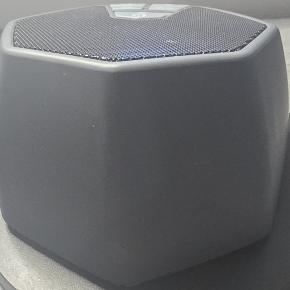 EVO Black Noise Machine - Picture 4 of 13